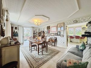 Photo 11- click for photo gallery